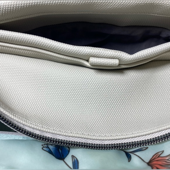 Lug Dory bag  Matte Luxe Crossbody Tote Handles Pebble purse GUC - Picture 12 of 13